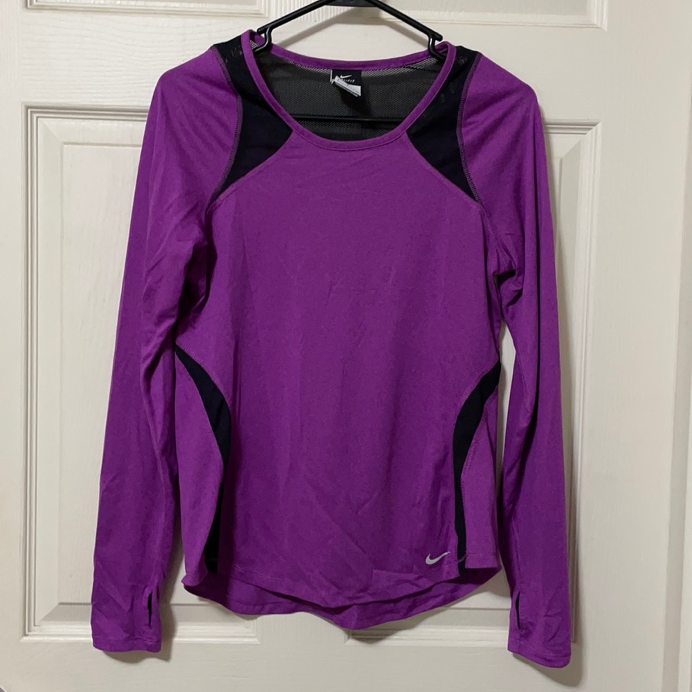 🐝 Nike Dryfit long sleeve shirt